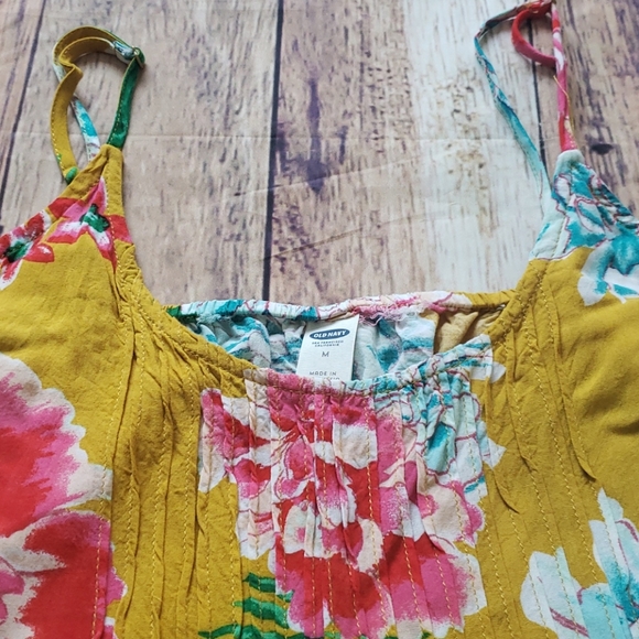 Floral Top - Picture 4 of 4